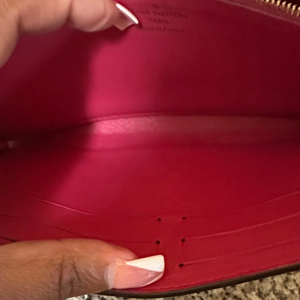 Louis Vuitton Taurillon Capucines Wallet Black Leather Wallet - Picture 8 of 13